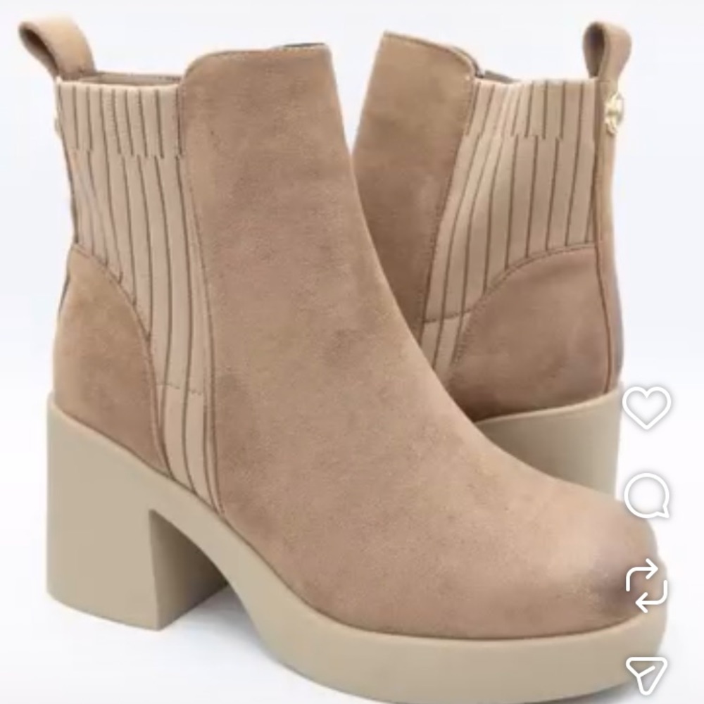 Pierre Dumas Tan Chunky Platform Slip On side Zip Ankle Bootie suede-like NEW